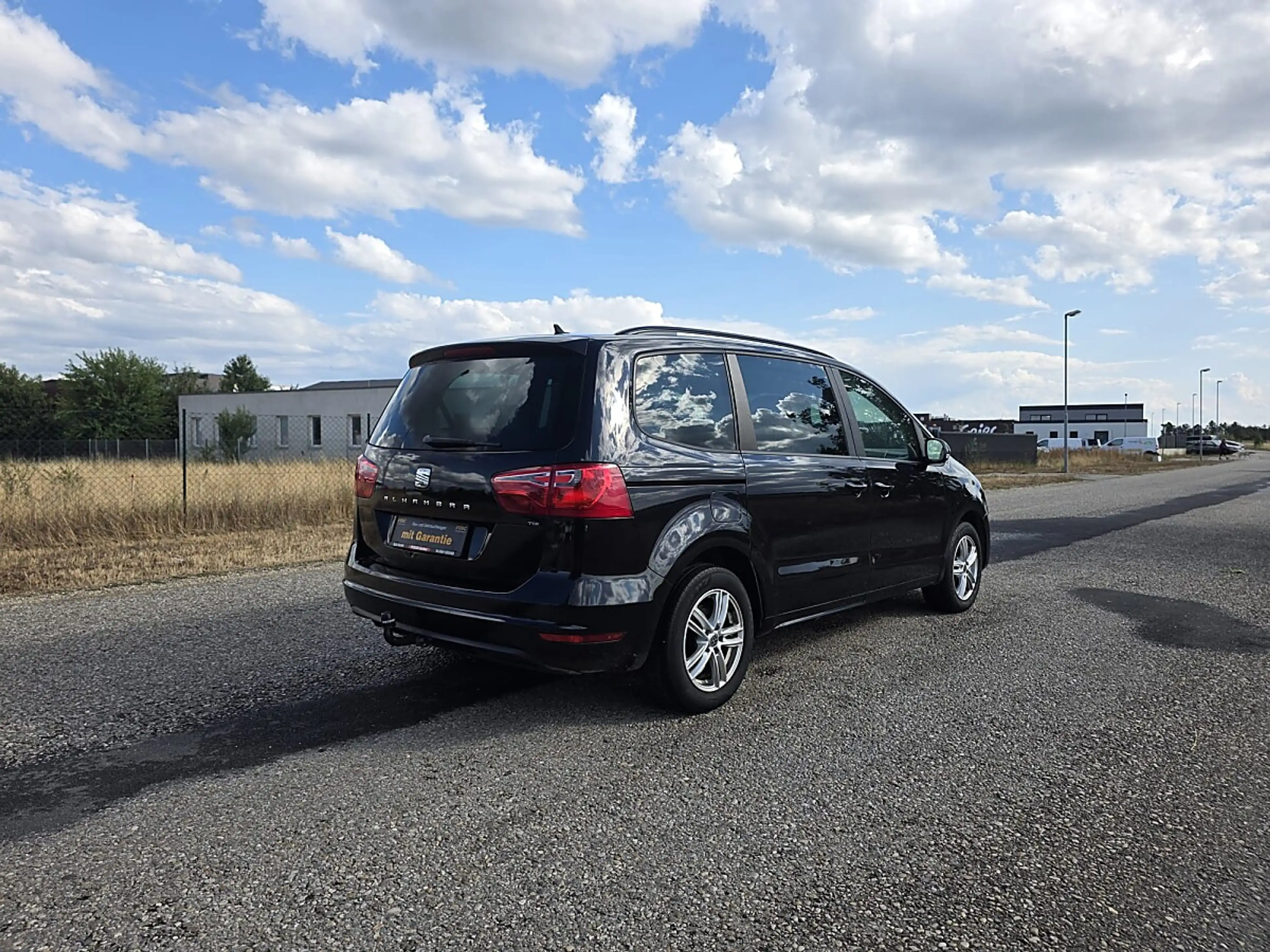 SEAT Alhambra Reference 2,0 TDI CR DPF DSG **7 Sitze** — photo 3