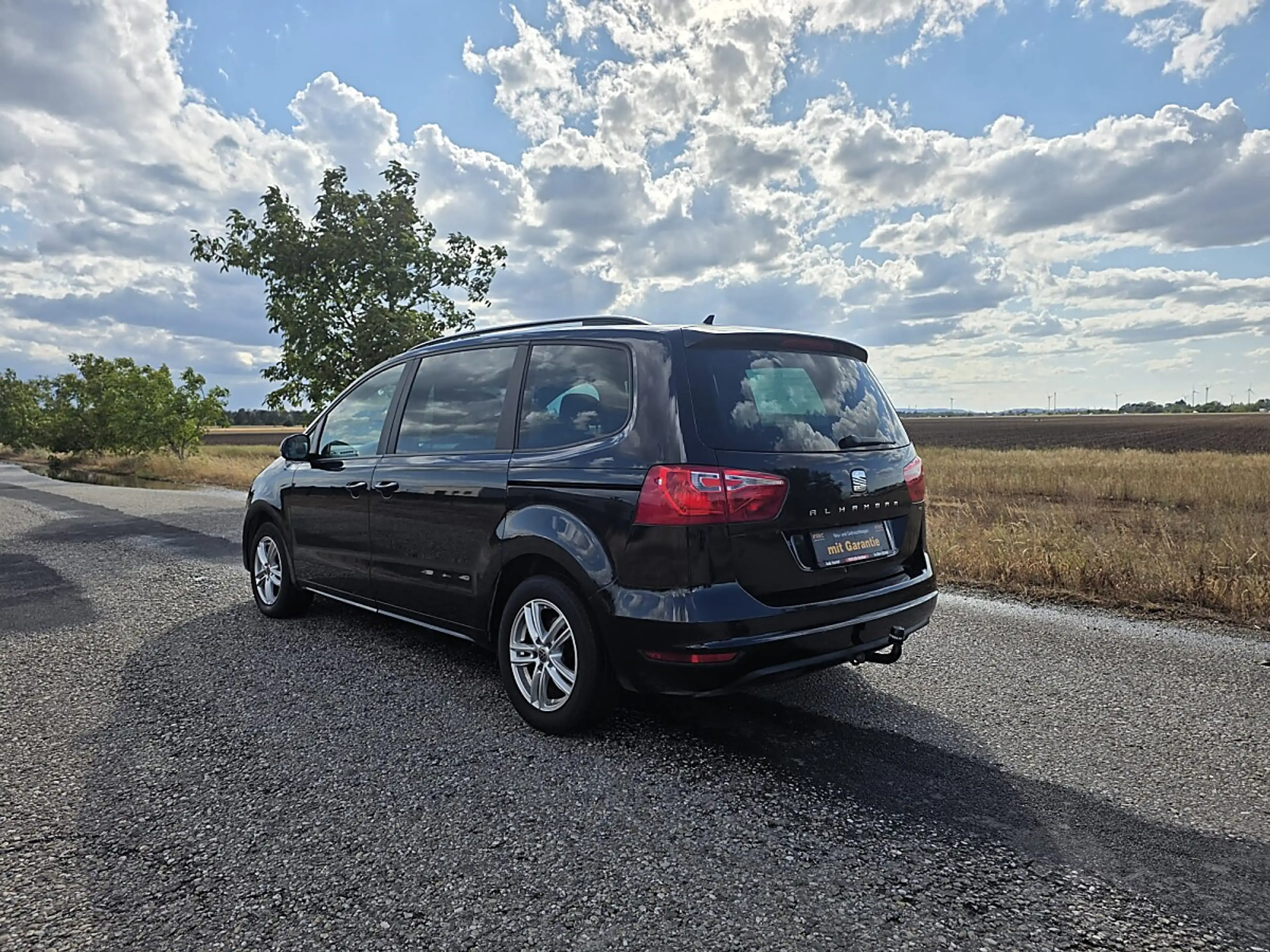 SEAT Alhambra Reference 2,0 TDI CR DPF DSG **7 Sitze** — photo 4