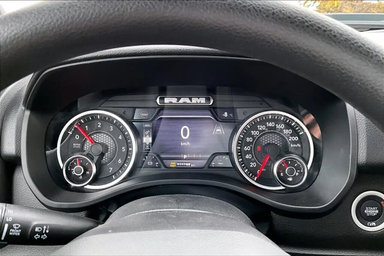 RAM 1500 снимка RAM 1500