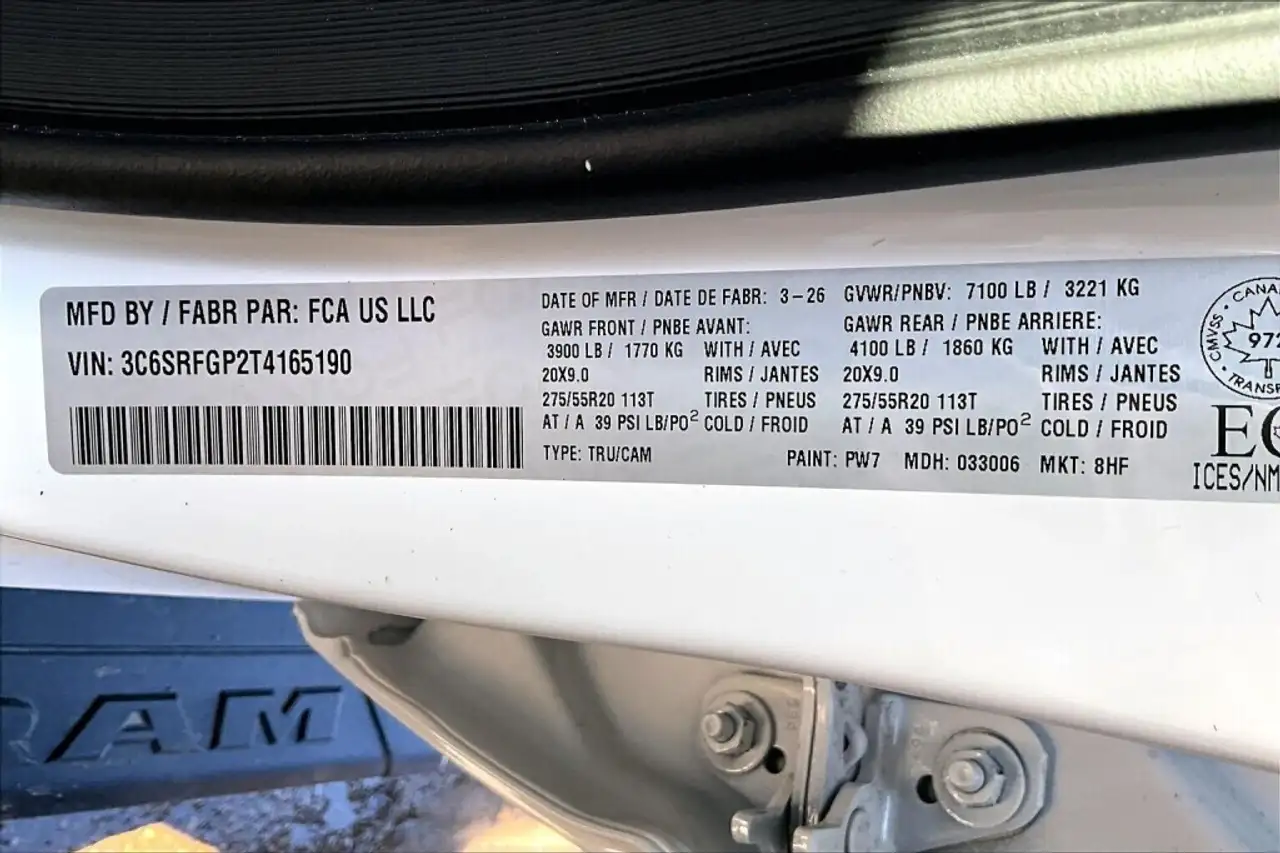 RAM 1500 снимка RAM 1500