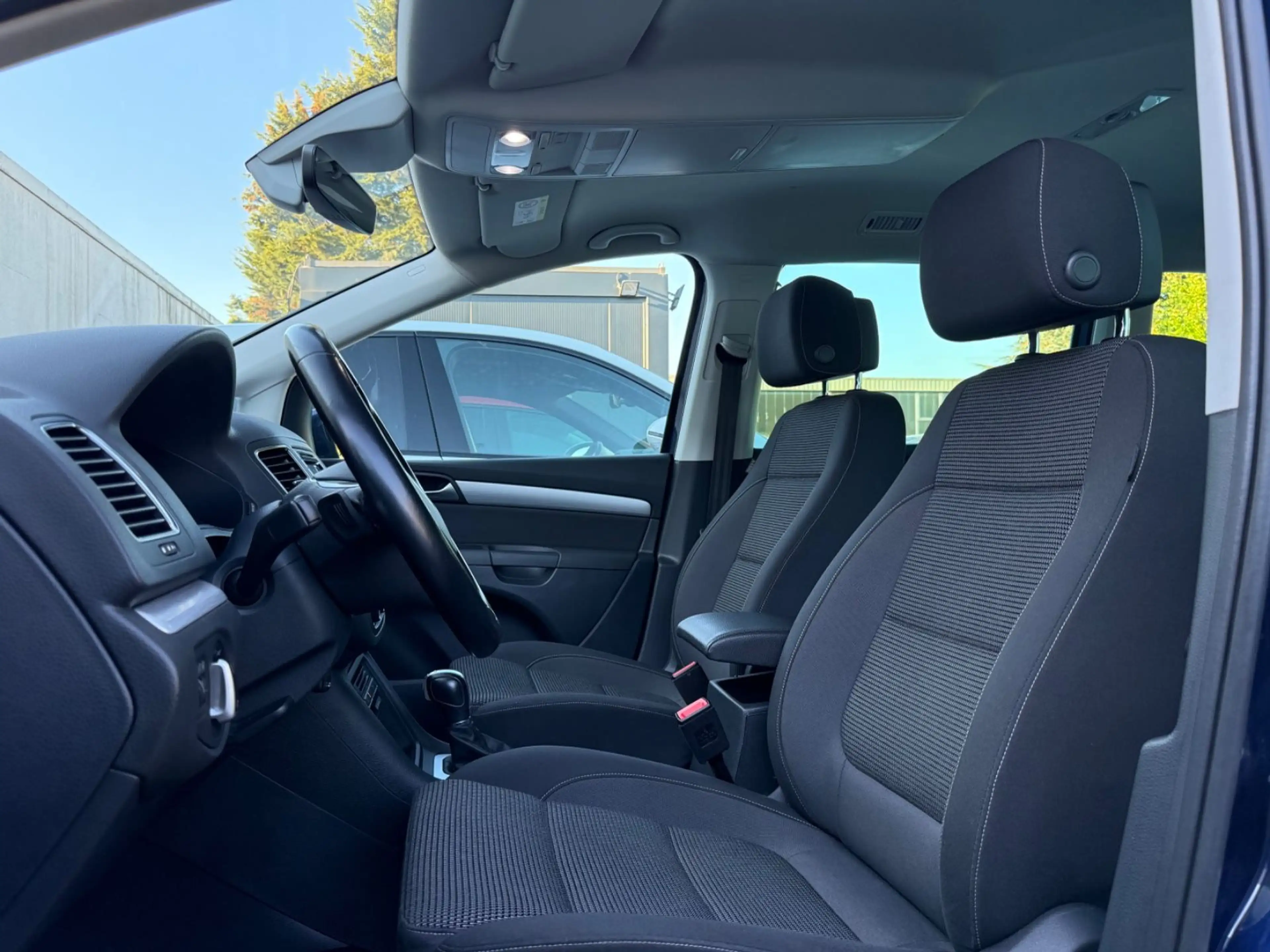 Volkswagen Sharan 2.0 TDI*DSG*7-Sitz*AHK*KAM*SpurA*TotW*SHZ — photo 8