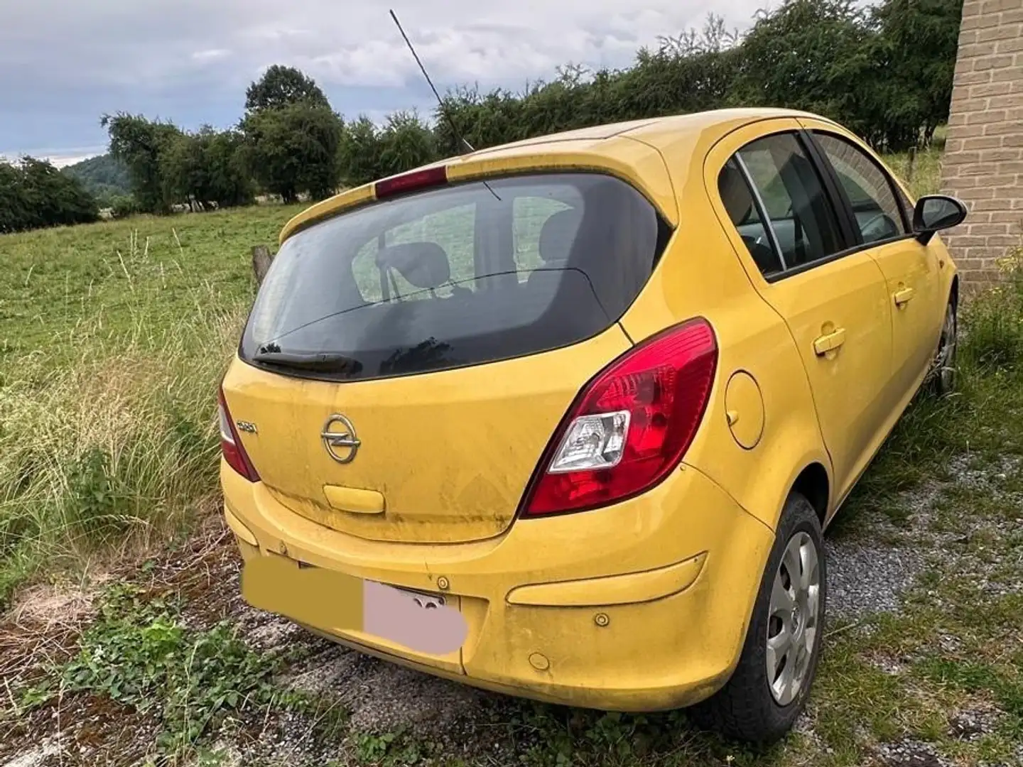 Opel Corsa 1.2i Cosmo - 2