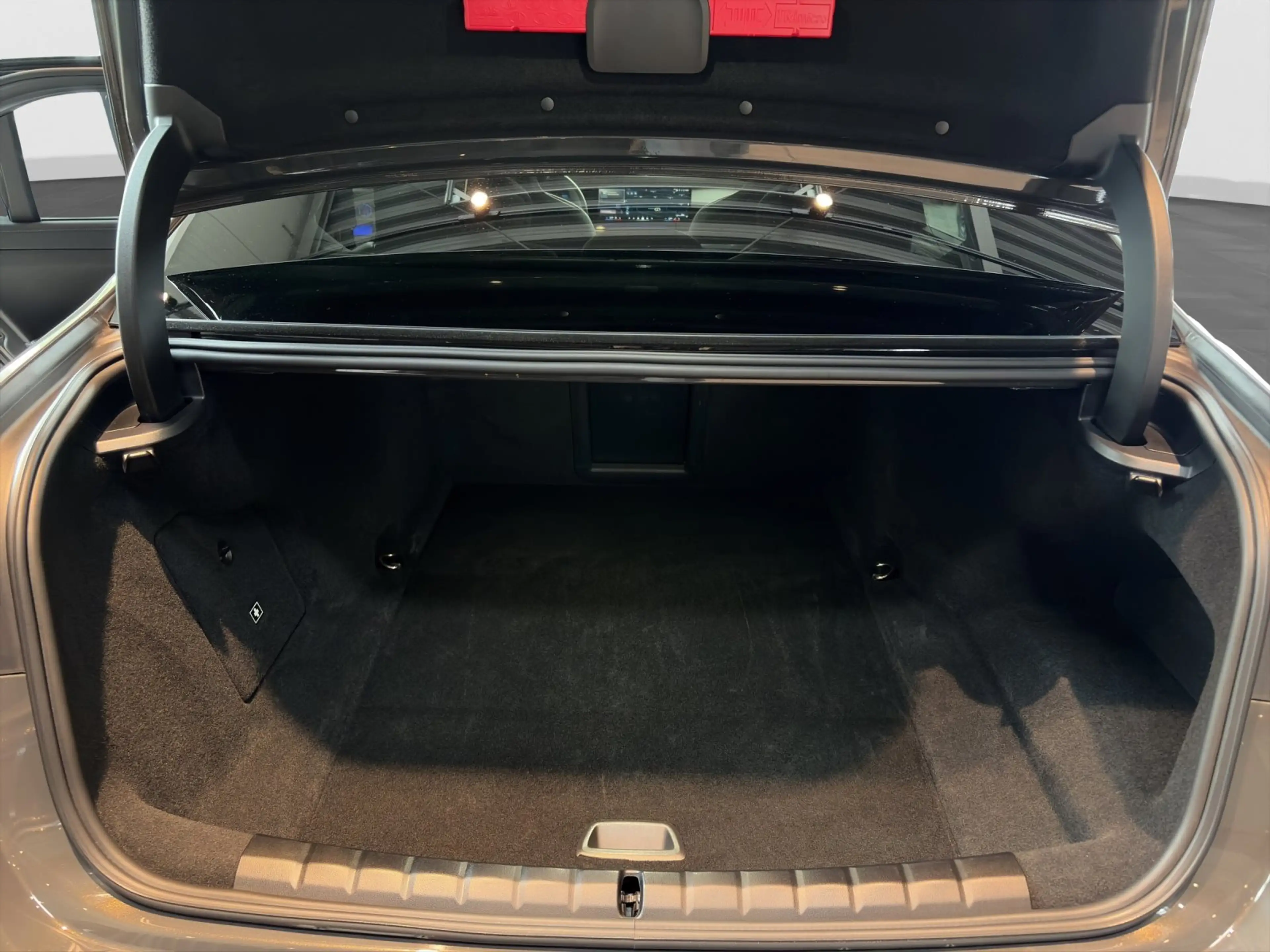 BMW i7 xDrive60 Limousine UPE:187.090EUR M-Sport Pro Exec — photo 14