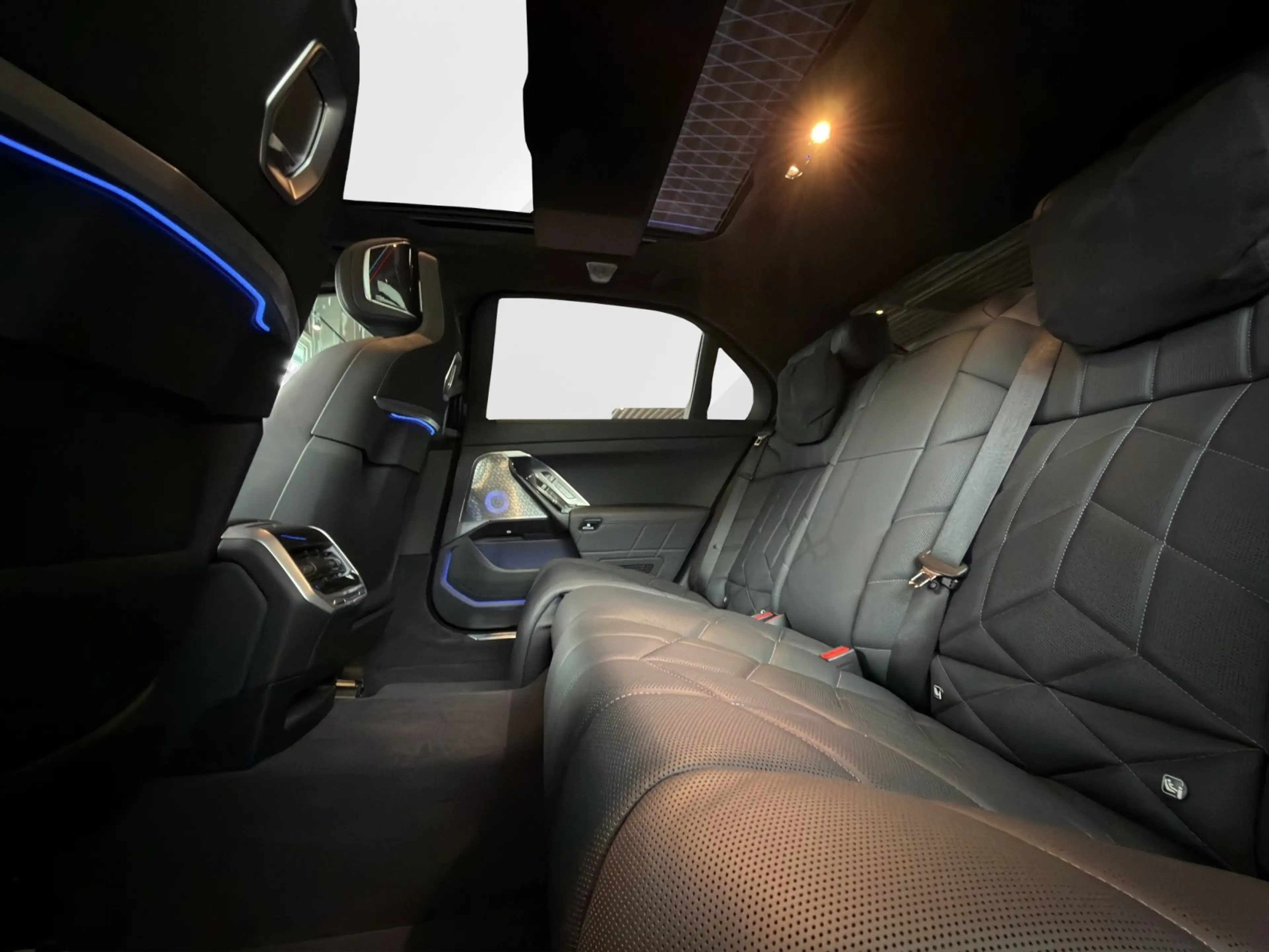 BMW i7 xDrive60 Limousine UPE:187.090EUR M-Sport Pro Exec — photo 13