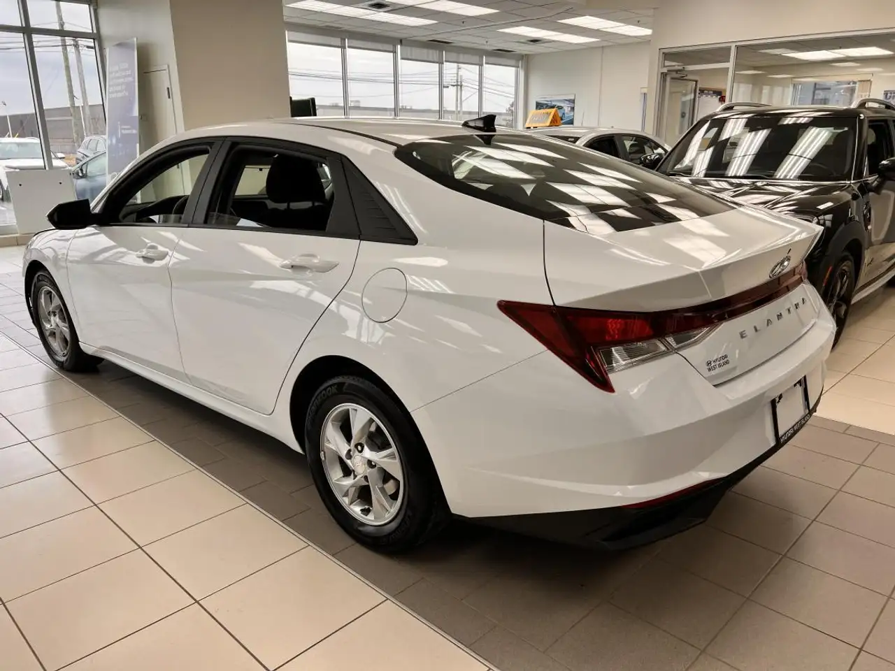 Hyundai ELANTRA снимка Hyundai ELANTRA