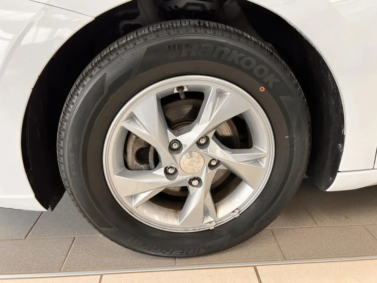 Hyundai ELANTRA снимка Hyundai ELANTRA