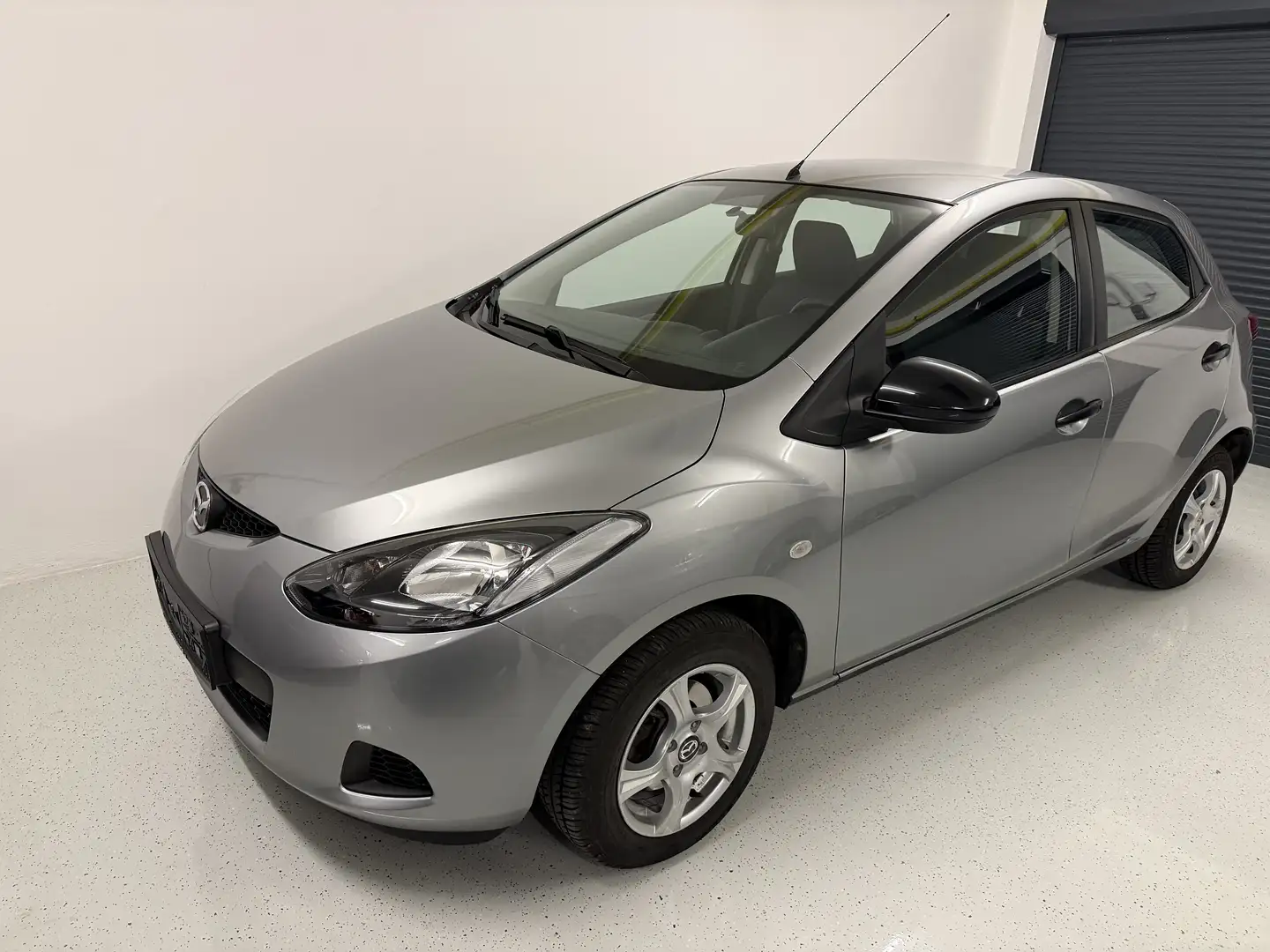 Mazda 2 1,3i CE Pro - 2