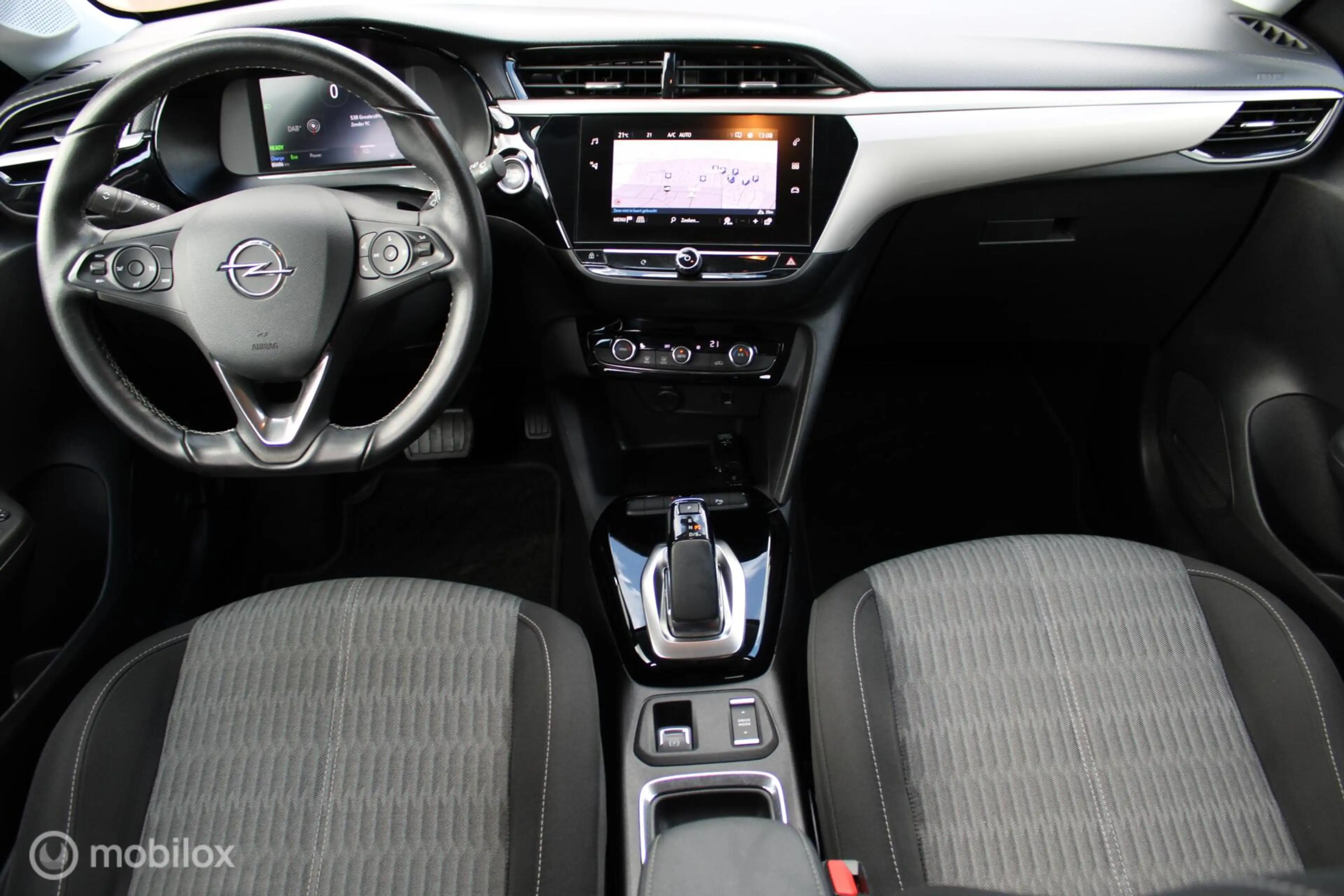 Opel Corsa-e Edition 50 kWh 3-fasen, Navi, App connect, Pdc + C — photo 4