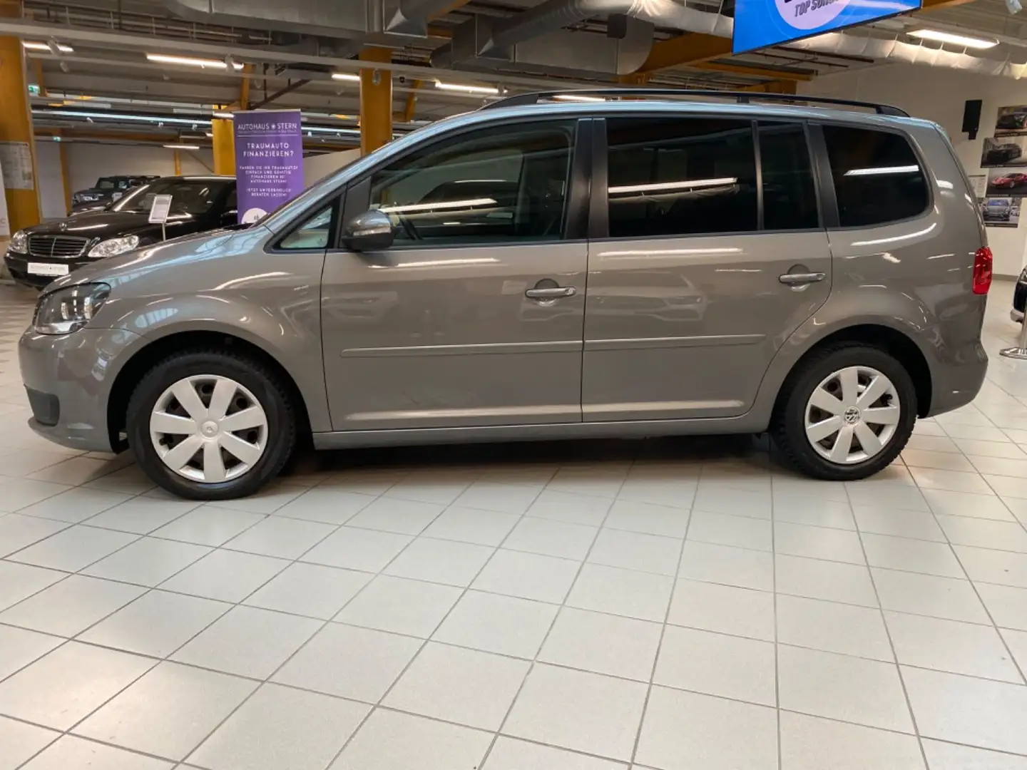 Volkswagen Touran |7-Sitzer|PDC|Klima|Isofix|Tempomat|AUX Grey - 2