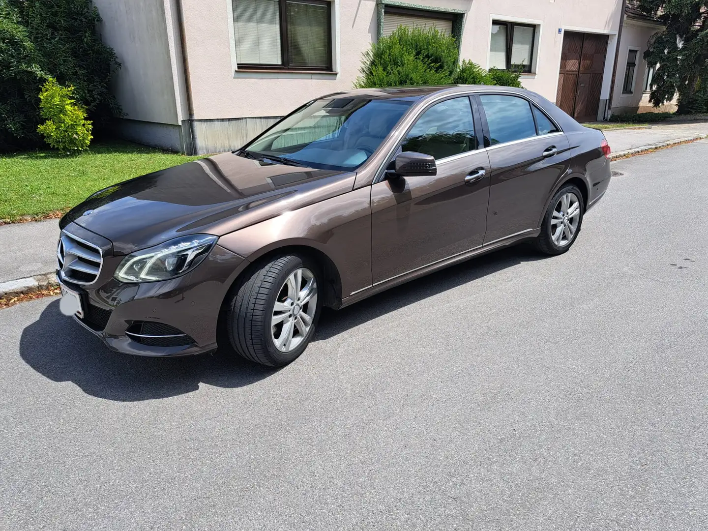 Mercedes-Benz E 300 Bronze - 2
