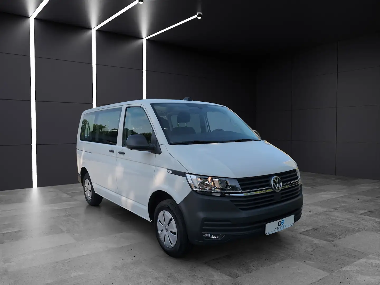 Volkswagen T6.1 Transporter FWD *9.Sitzer*Navi*PDC*Carplay* Weiß - 2