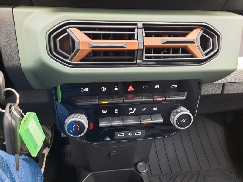 Dacia Spring Electric Extreme 65 Navi CCS PDC v Kamera — photo 15