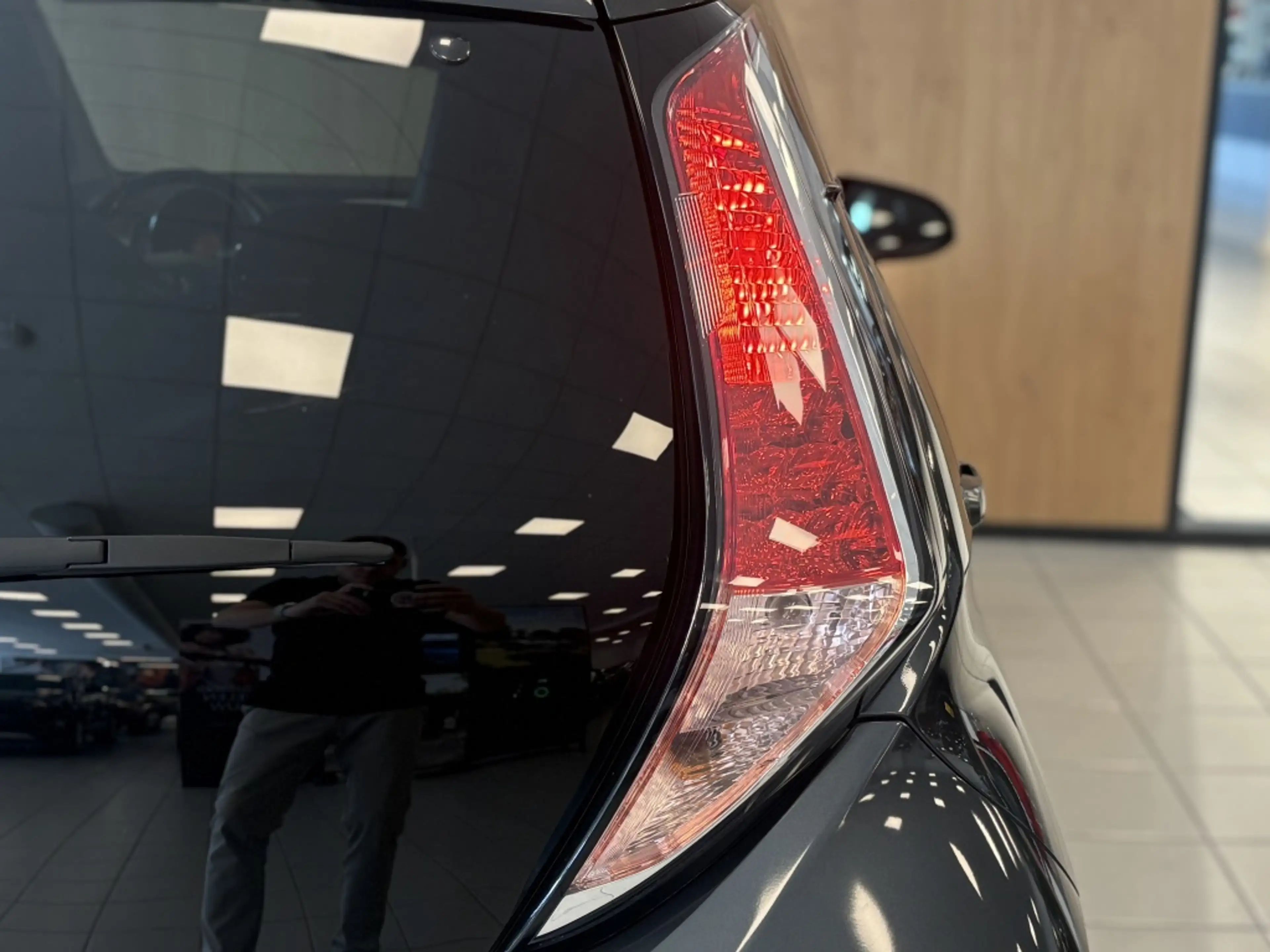 Toyota Aygo 1.0 VVT-i x-joy — photo 11