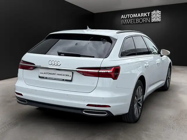 Audi A6 view 11