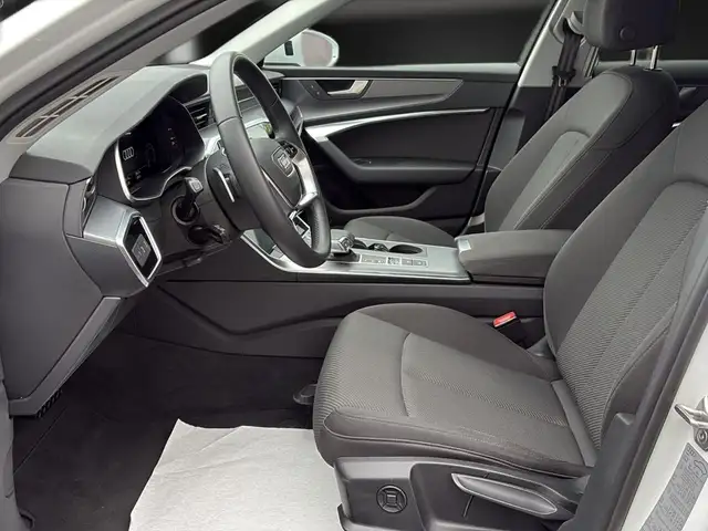 Audi A6 view 13