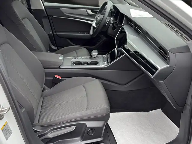 Audi A6 view 14