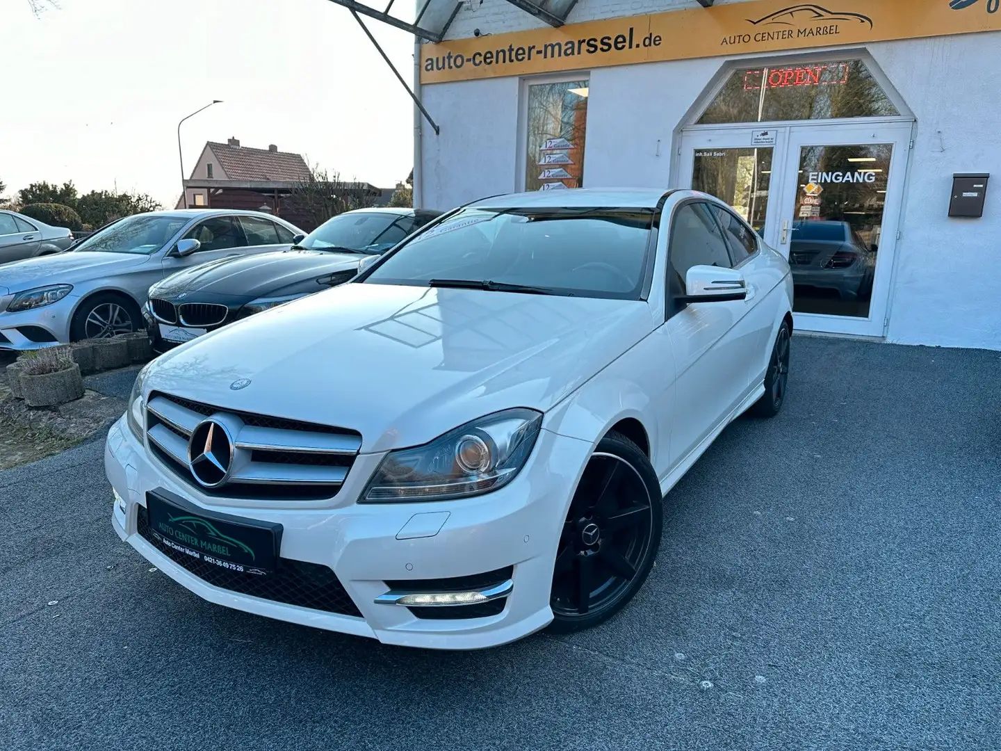 Mercedes-Benz C 220 Coupe BlueEfficiency AT/AMG-LINE/XENON/NAV Blanc - 1