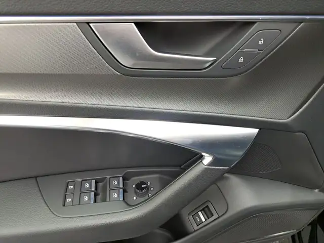 Audi A6 view 10