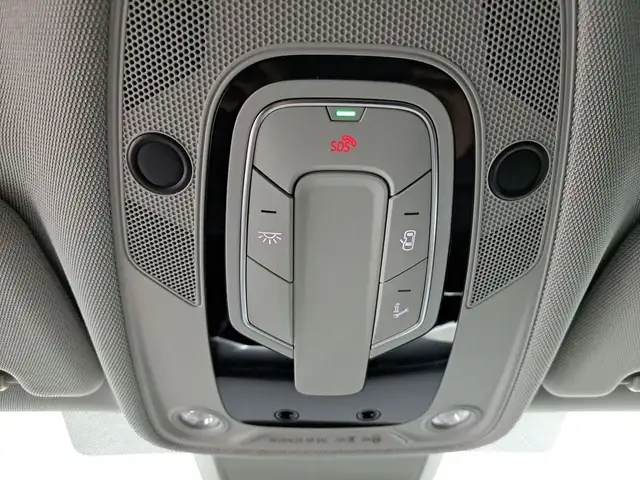 Audi A6 view 18
