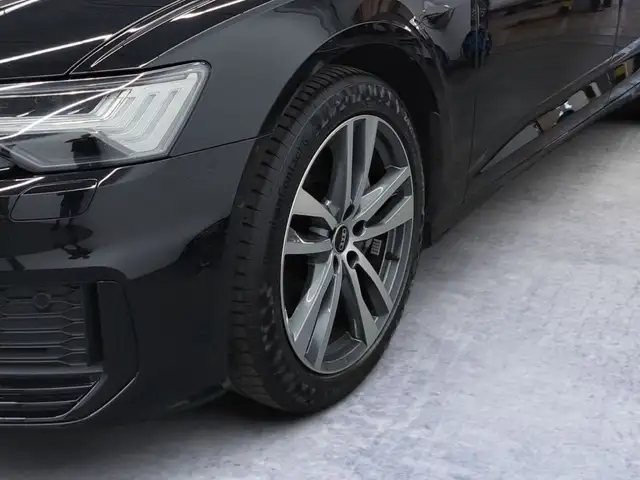 Audi A6 view 6