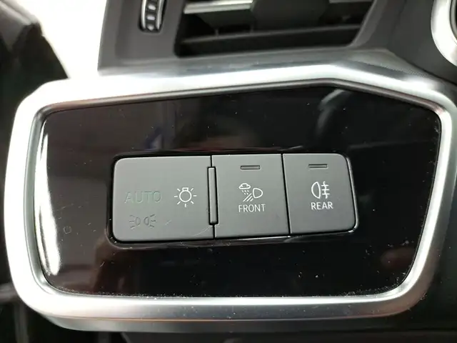 Audi A6 view 9