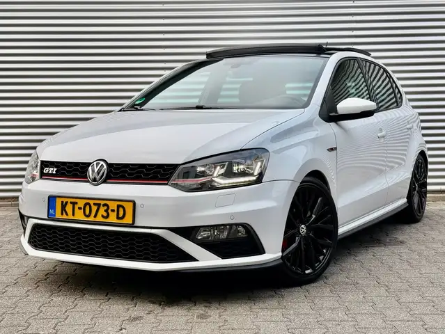 Volkswagen Polo GTI 1.8 TSI | Panorama | LED | Camera | Navigatie | 10
