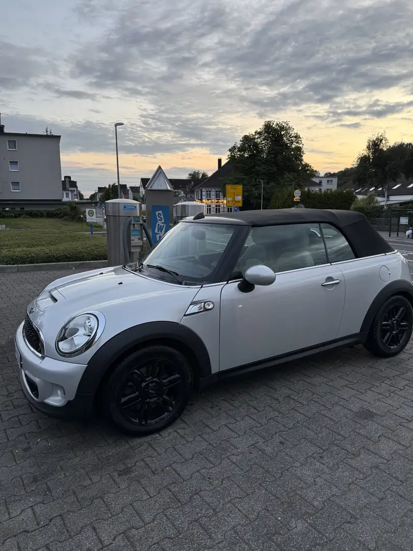 MINI Cooper S Cabrio R57 - 2