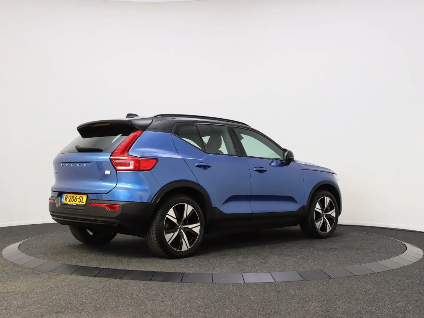Volvo XC40 Recharge P8 AWD R-Design | 408 PK | Elekt. Trekhaa Blauw - 2