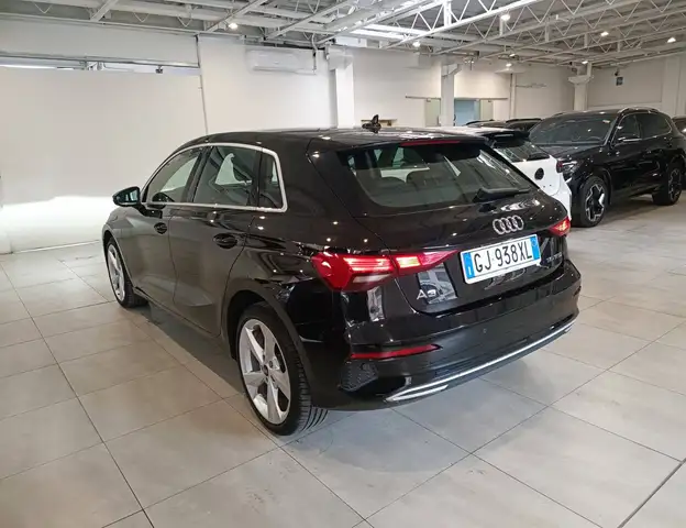 Audi A3 view 4