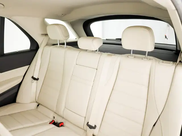 Mercedes-Benz Gle view 11