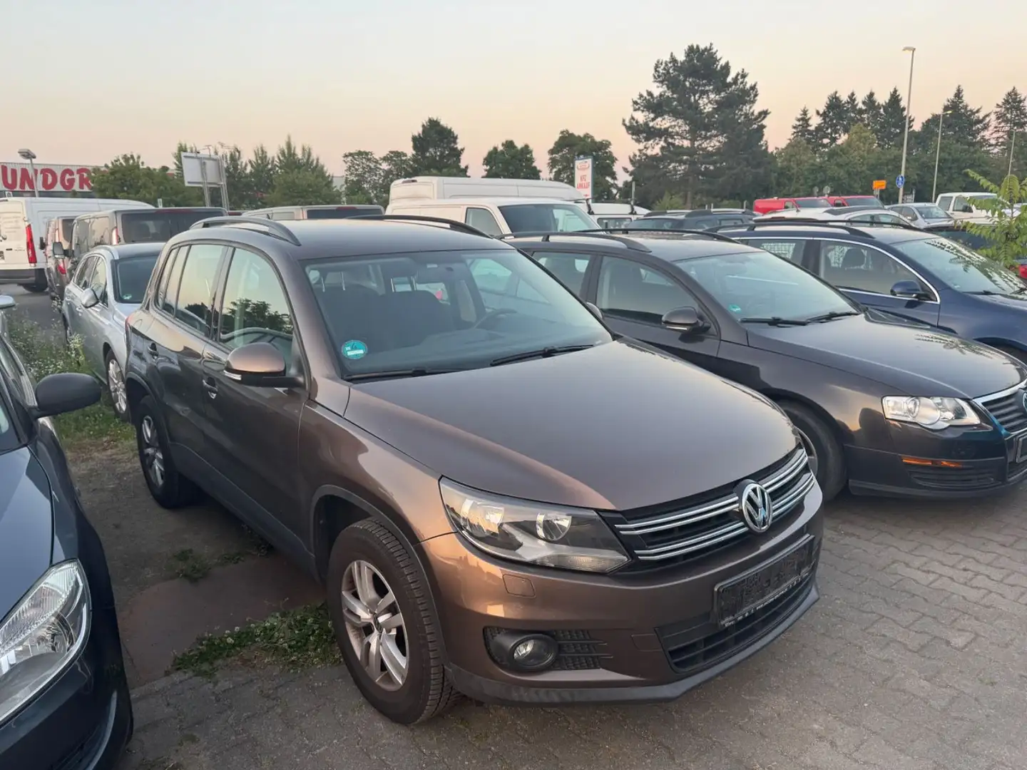 Volkswagen Tiguan 1.4 TSI Klimaaut. BMT 2.Hand Tüv:04/27 Braun - 1