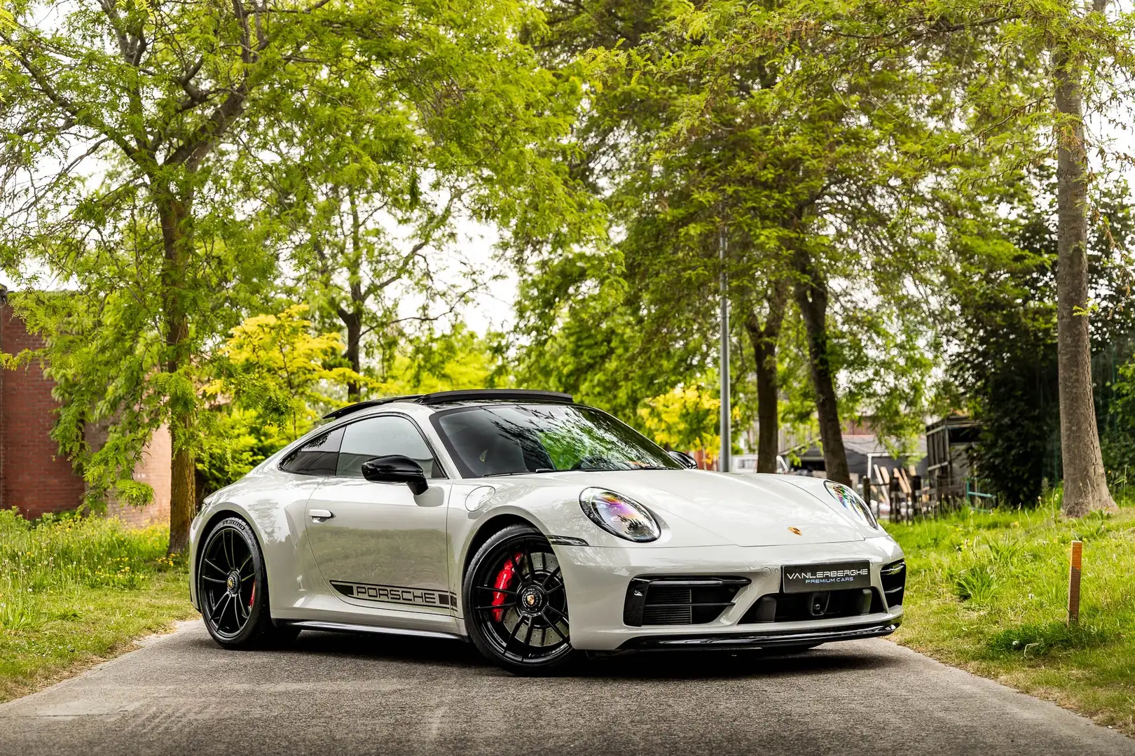 Porsche 992 4 GTS * Crayon * Pano * ACC * Matrix * BOSE * Grijs - 1