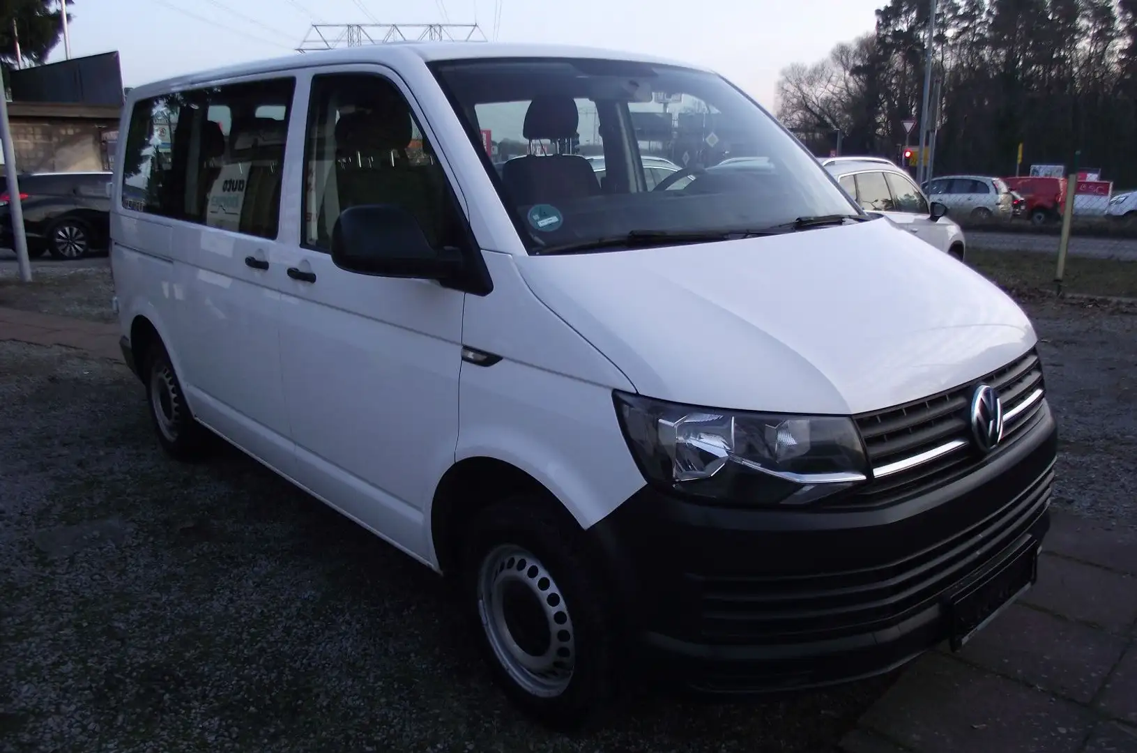 Volkswagen T6 Transporter -Kombi  Flügeltür 1.Hand Weiß - 1