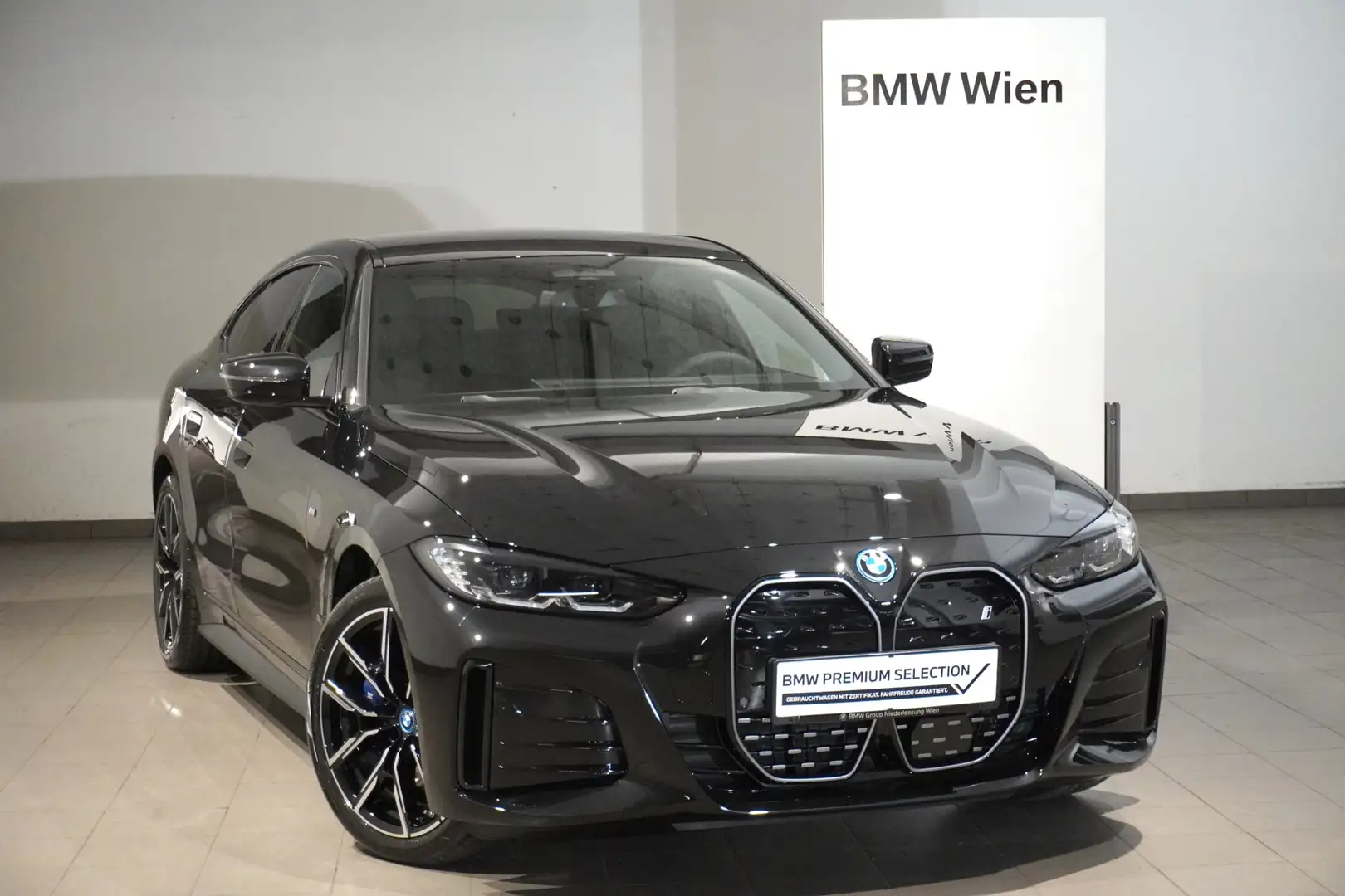 BMW i4 eDrive35 Schwarz - 1