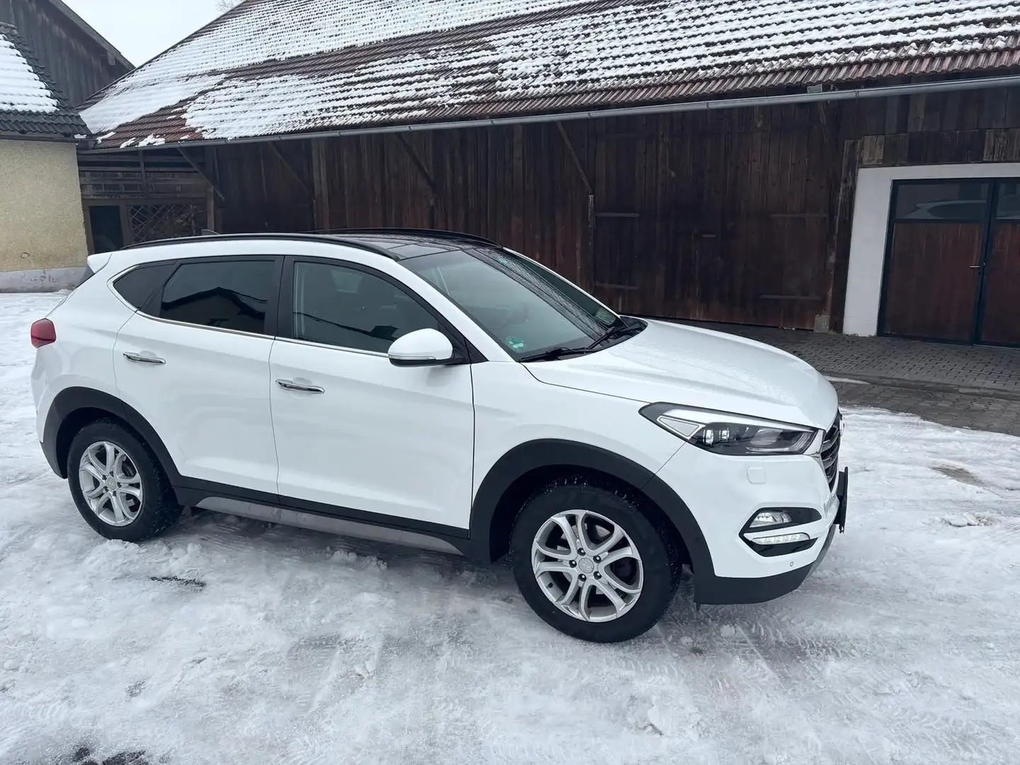 Hyundai TUCSON Premium 4WD Weiß - 1