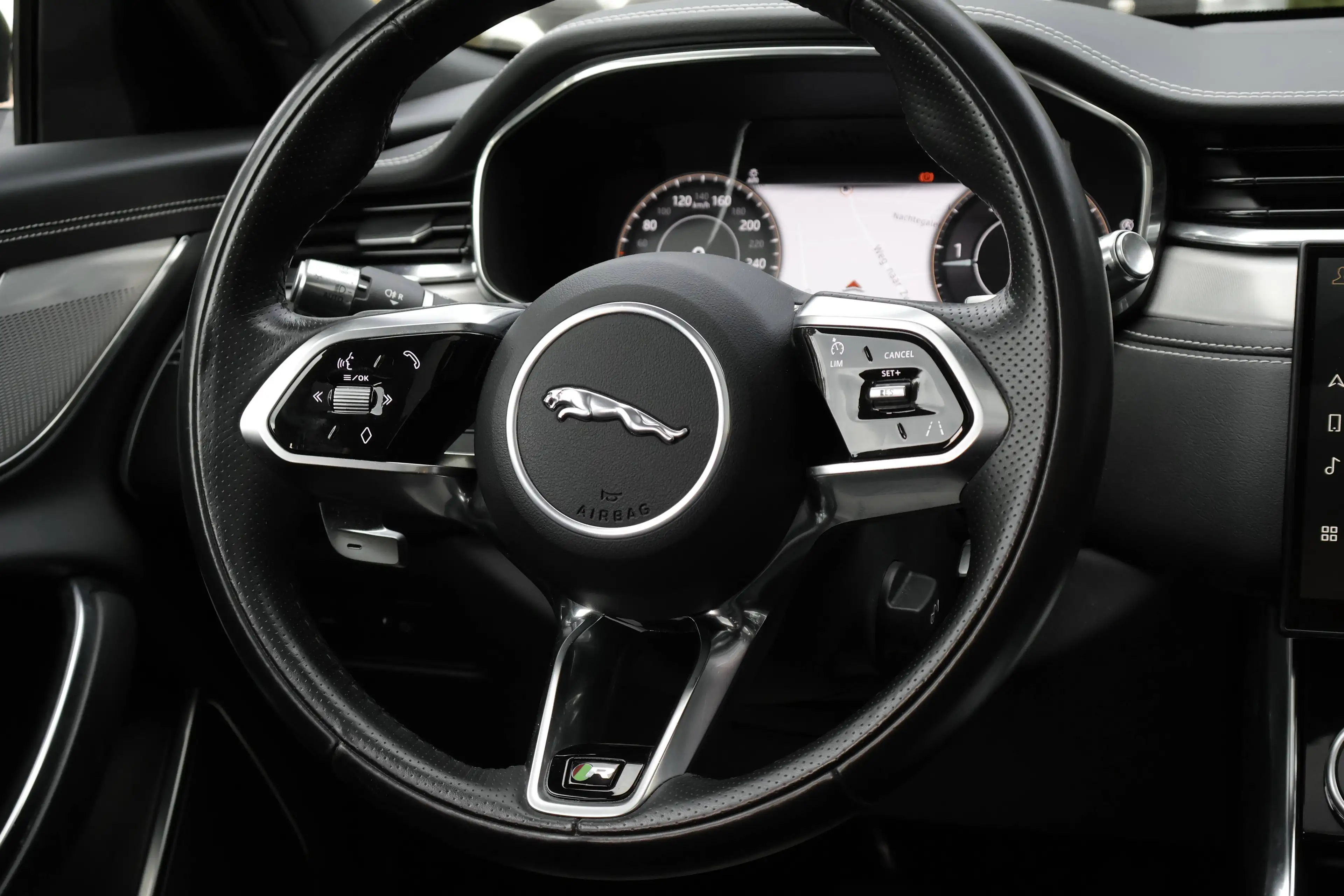 Jaguar XF XF Sportbrake 2.0 D D200 R-Dynamic LijnA Camera Garantie * — photo 11