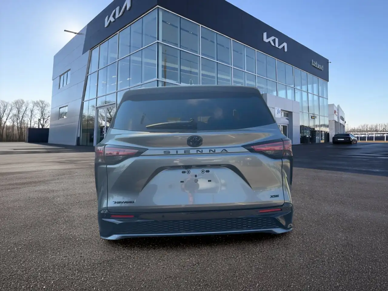 Toyota Sienna photo Toyota Sienna