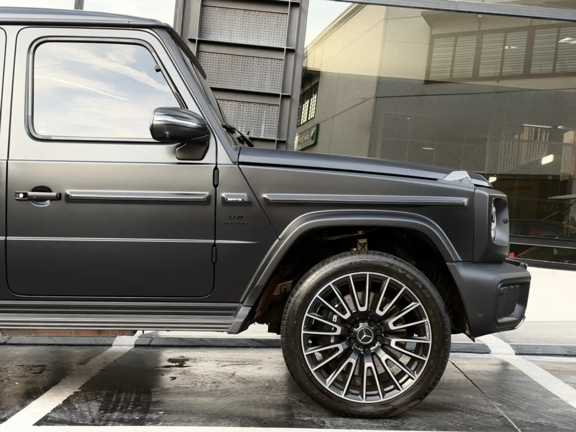 벤츠 G-Class G 63 AMG 2025 검정 사진 4