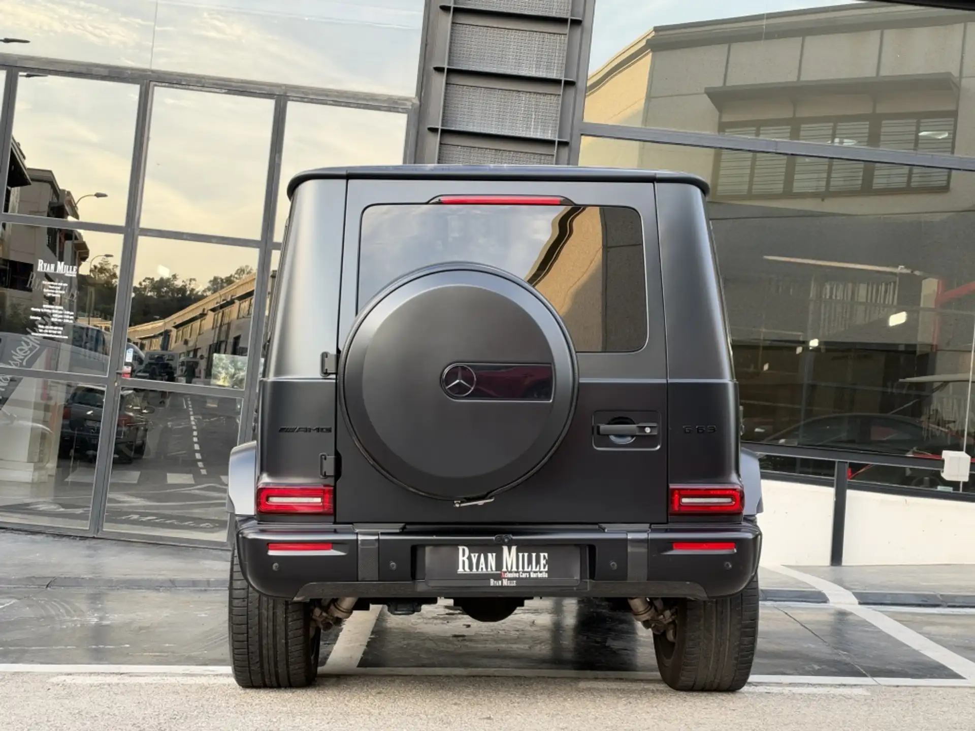 벤츠 G-Class G 63 AMG 2025 검정 사진 5