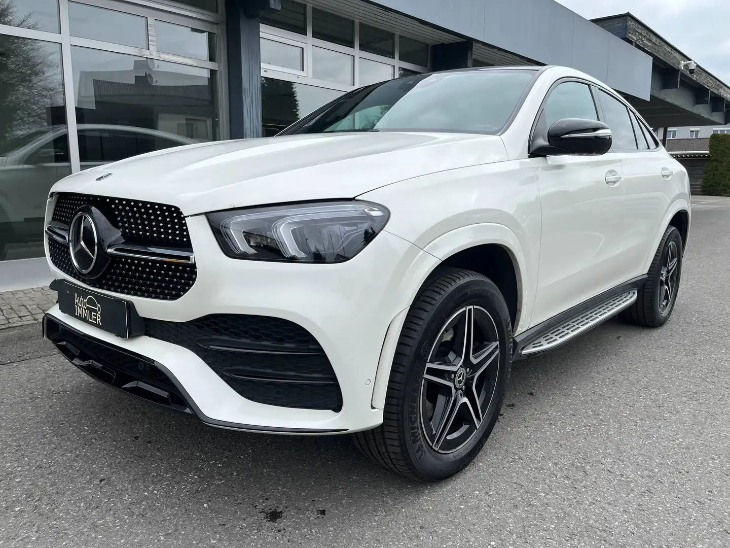 Mercedes-Benz GLE 400 GLE 400 d 4M*AMG*NIGHT*BURM*STHZG*PANO* Weiß - 1