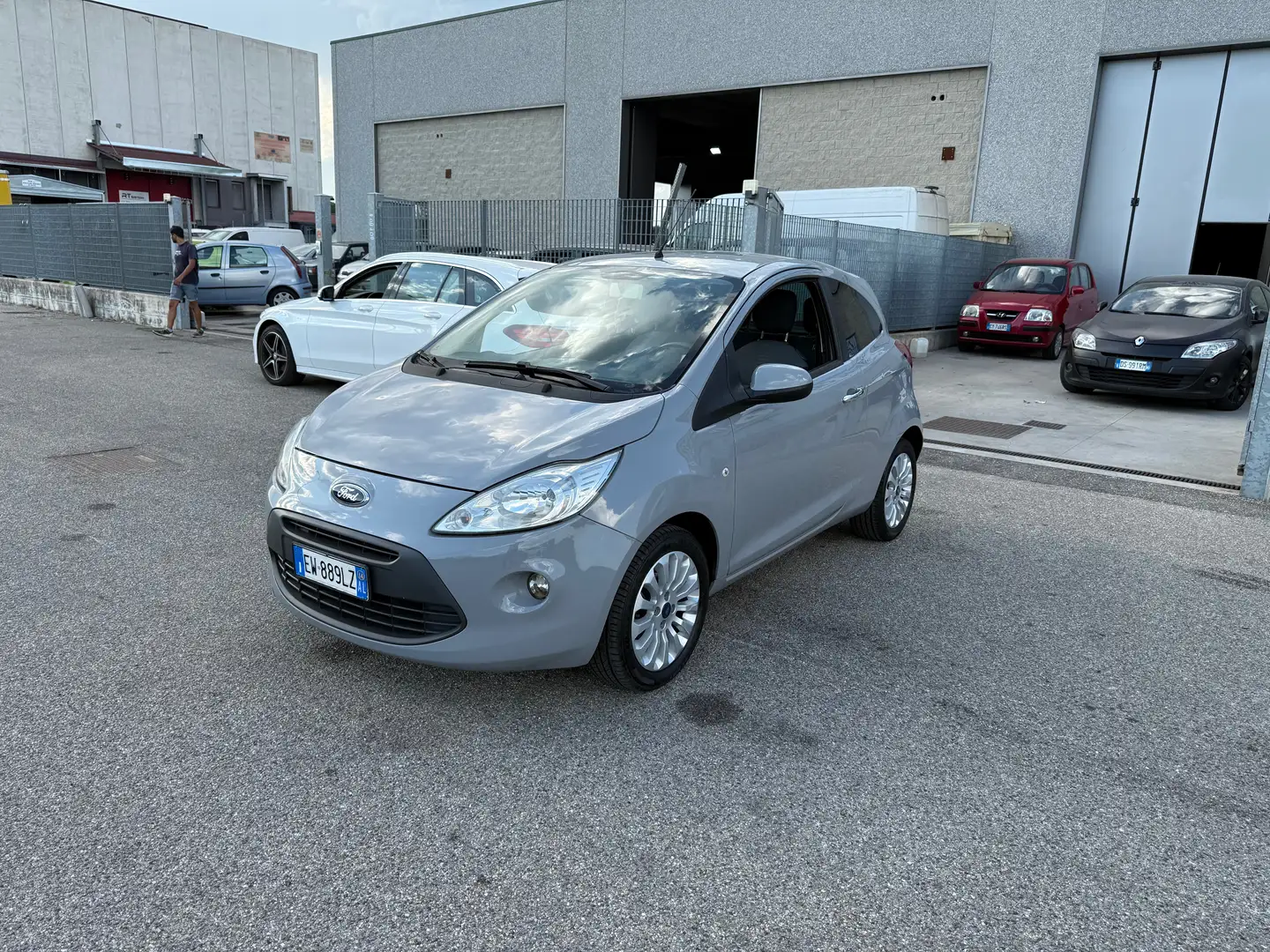 Ford Ka/Ka+ Ka II 3p 2014 Ka 1.2 + c/esp 69cv E6 Grigio - 1