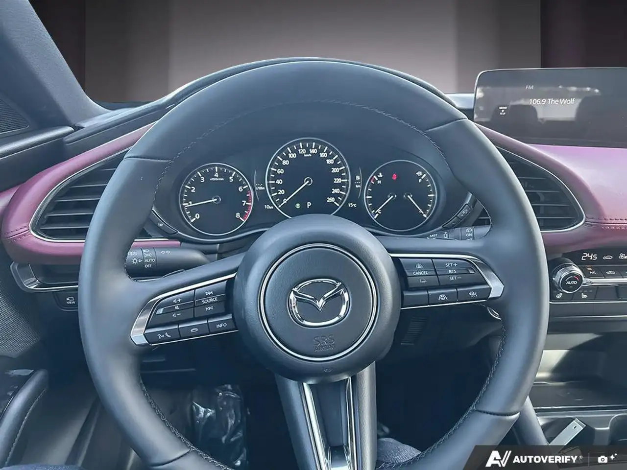 Mazda 3 снимка Mazda 3