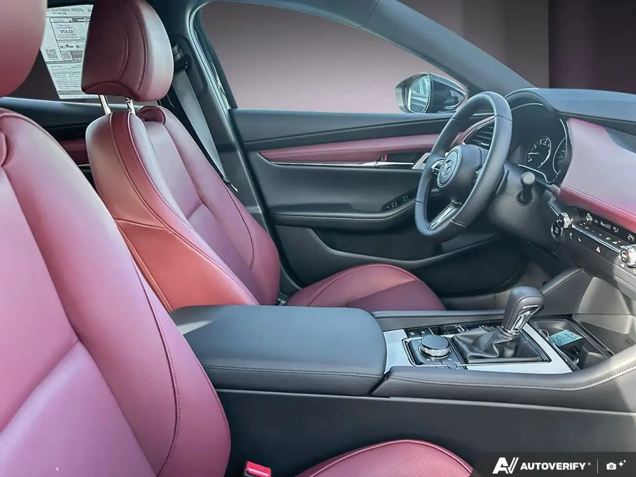 Mazda 3 снимка Mazda 3