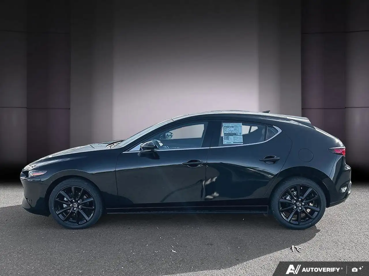 Mazda 3 снимка Mazda 3