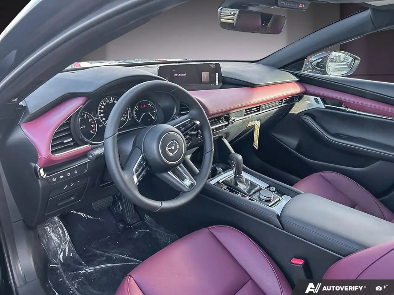Mazda 3 снимка Mazda 3