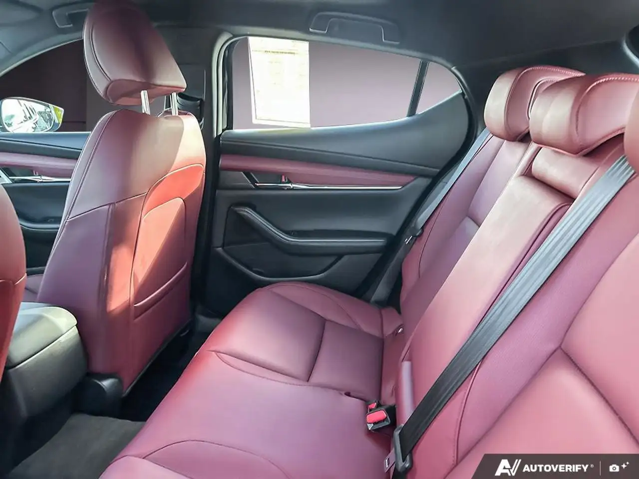 Mazda 3 снимка Mazda 3