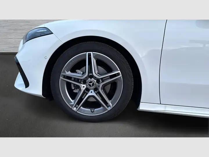 Mercedes-Benz Clase A A 200 d 2.0 Sedán 2025, foto 5