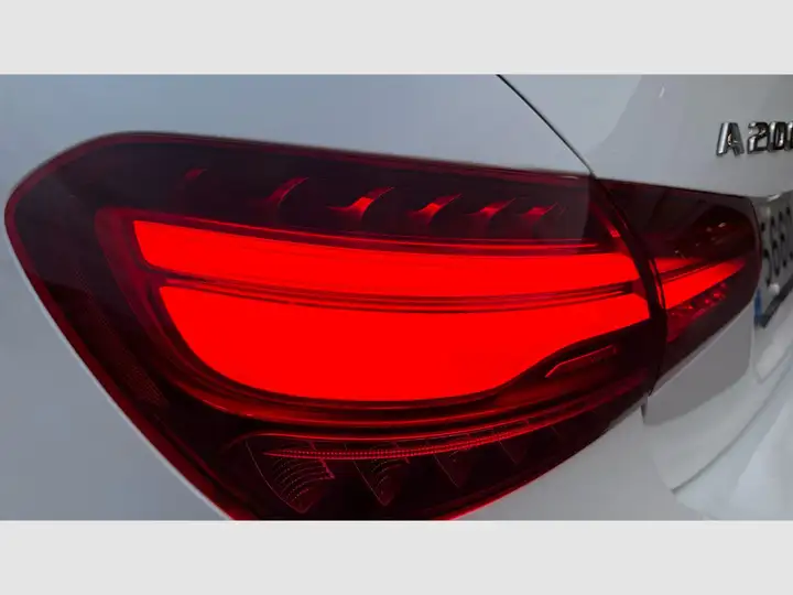 Mercedes-Benz Clase A A 200 d 2.0 Sedán 2025, foto 18