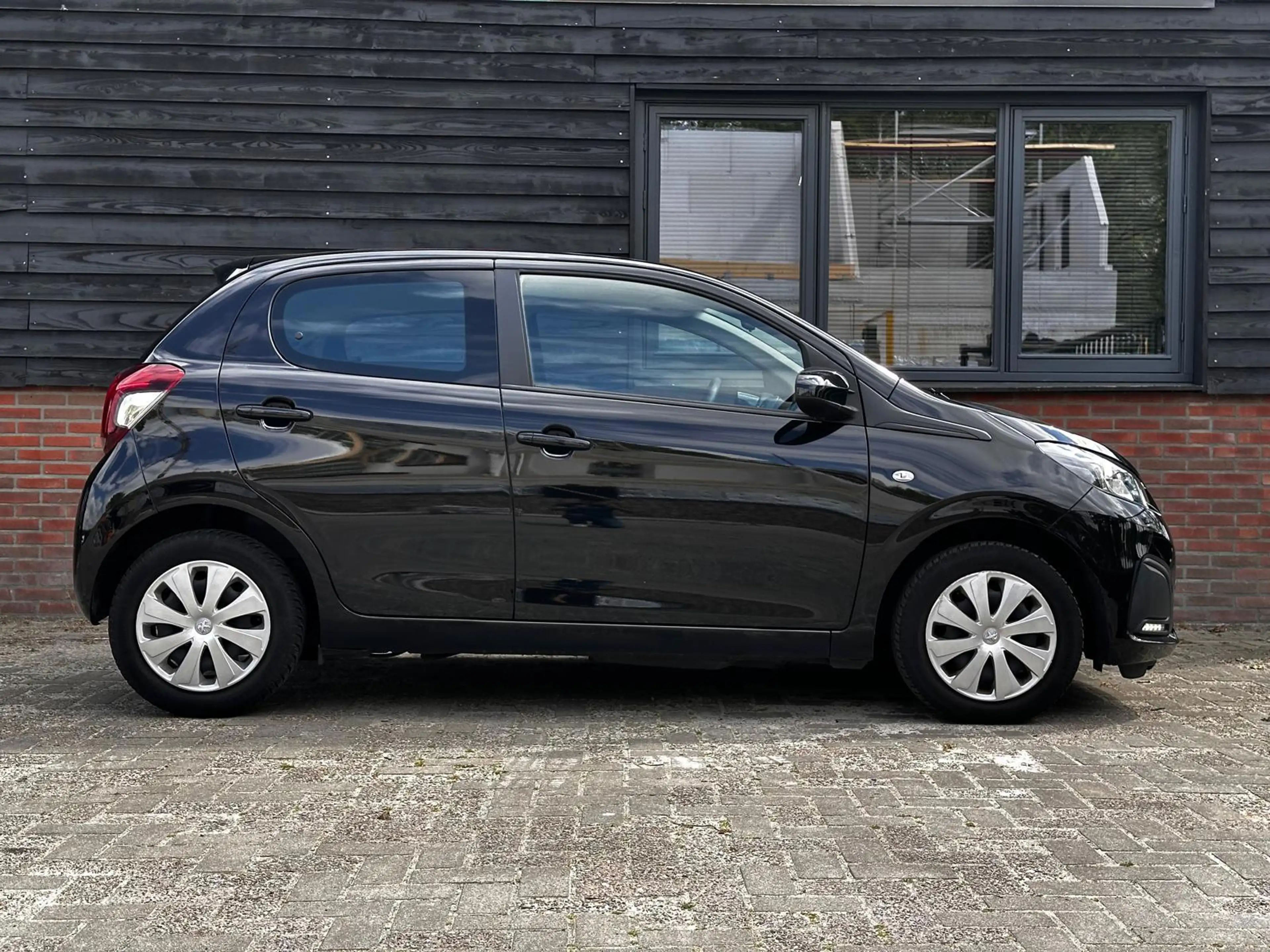 Peugeot 108 1.0 e-VTi l APK NOV 2027 — photo 3