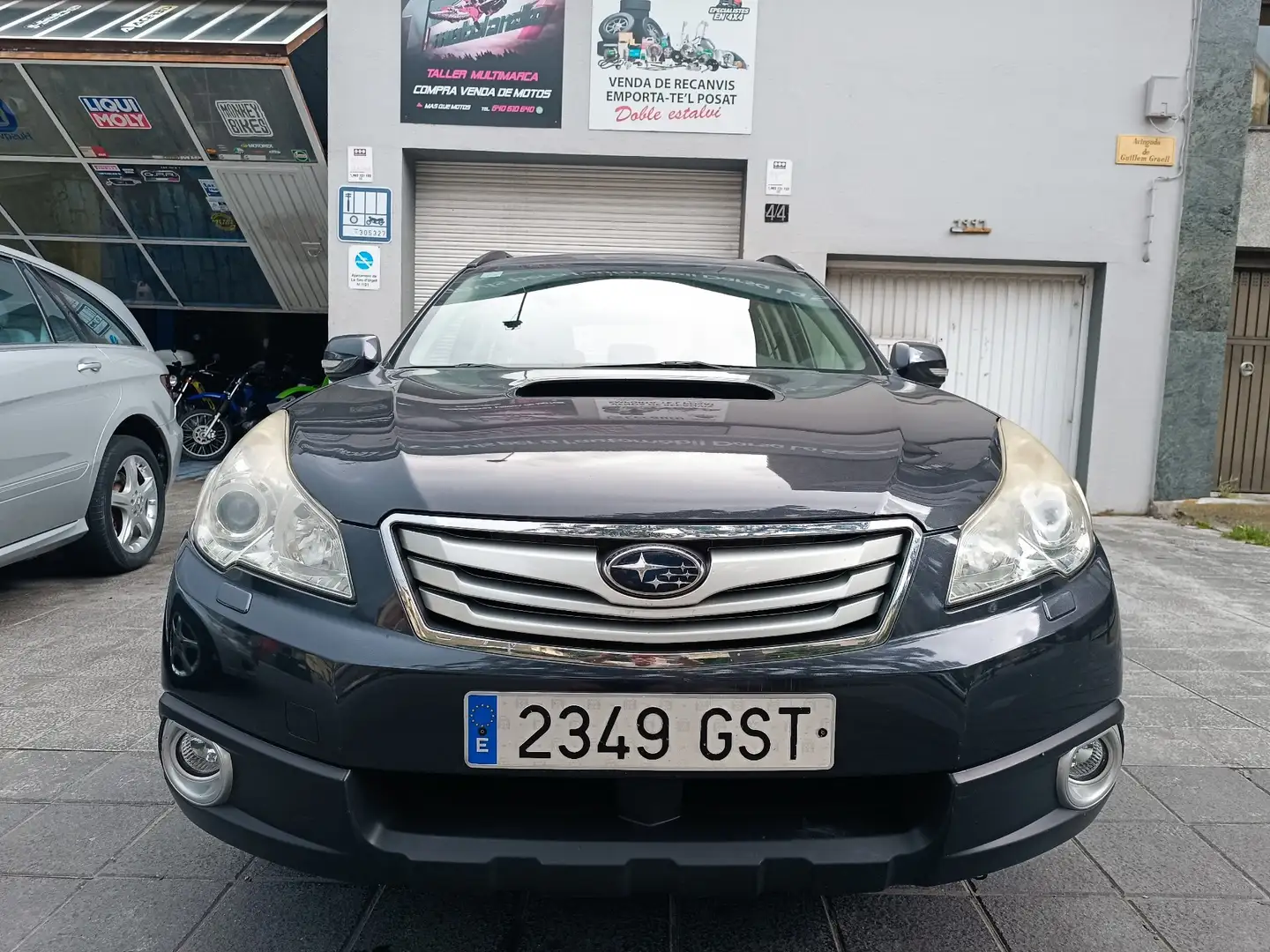 Subaru OUTBACK 2.0D Premium - 2